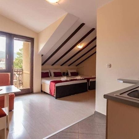 Denicia Apartments โอครีด ภายนอก รูปภาพ