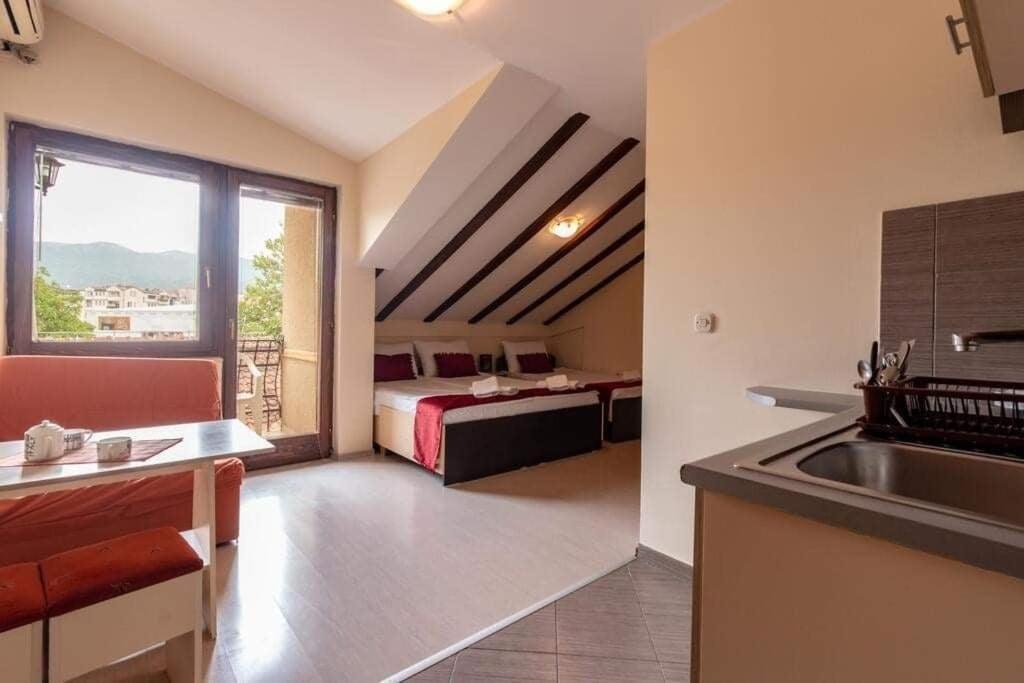 Denicia Apartments โอครีด ภายนอก รูปภาพ